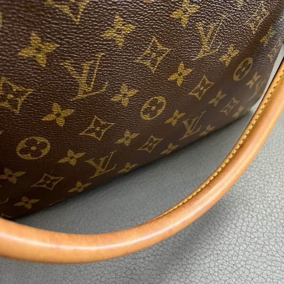 *JUST SOLD* LOUIS VUITTON CANVAS LOOPING GM BEAUTY AUTHENTIC - Picture 7 of 11